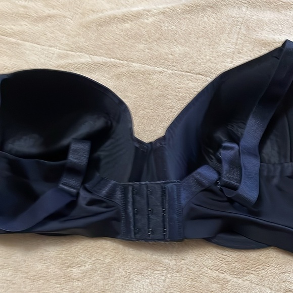 Bras, 38D - Picture 7 of 9